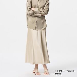 UNIQLO satin midi slip skirt